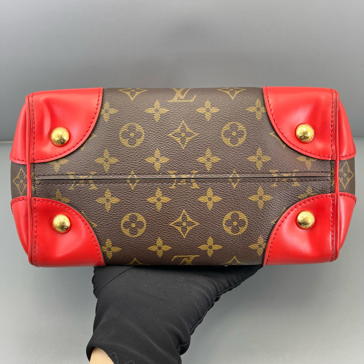 Louis Vuitton - Phenix - Leather - Brown - (medium)
