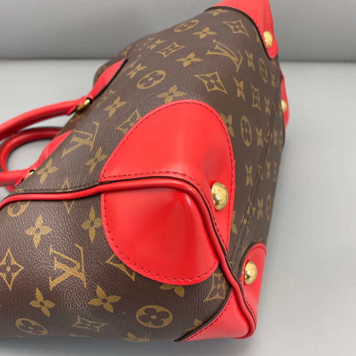 Louis Vuitton - Phenix - Leather - Brown - (medium)