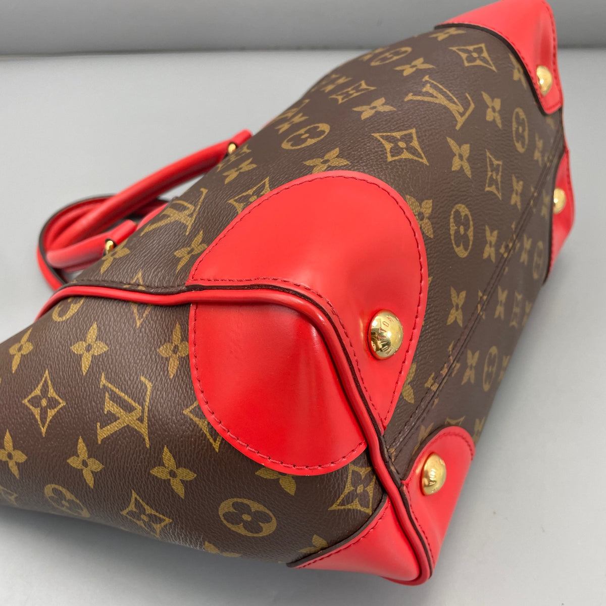 Louis Vuitton - Phenix - Leather - Brown - (medium)
