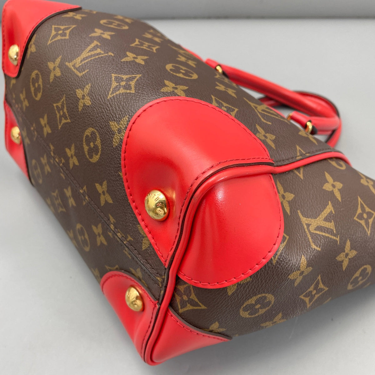 Louis Vuitton - Phenix - Leather - Brown - (medium)