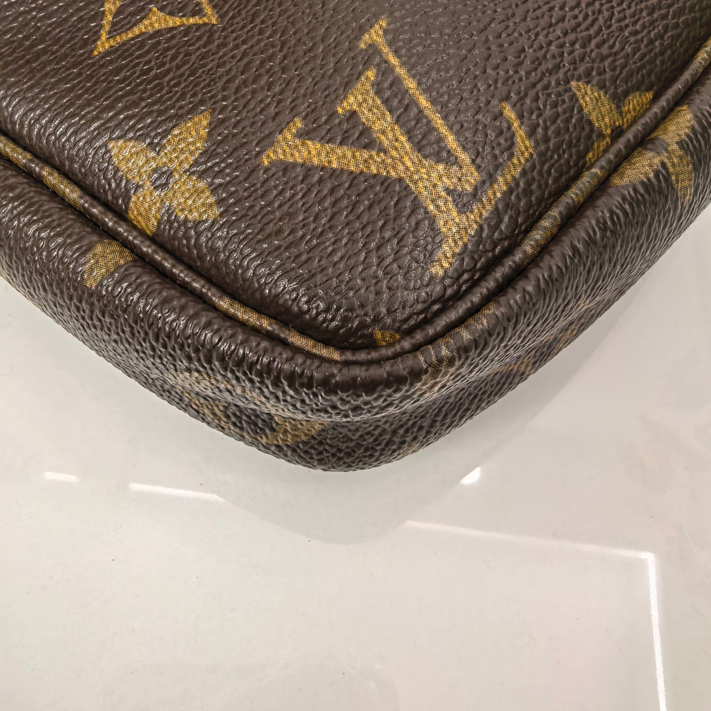 Louis Vuitton - Pochette Accessoires - Cloth - Brown - (small)
