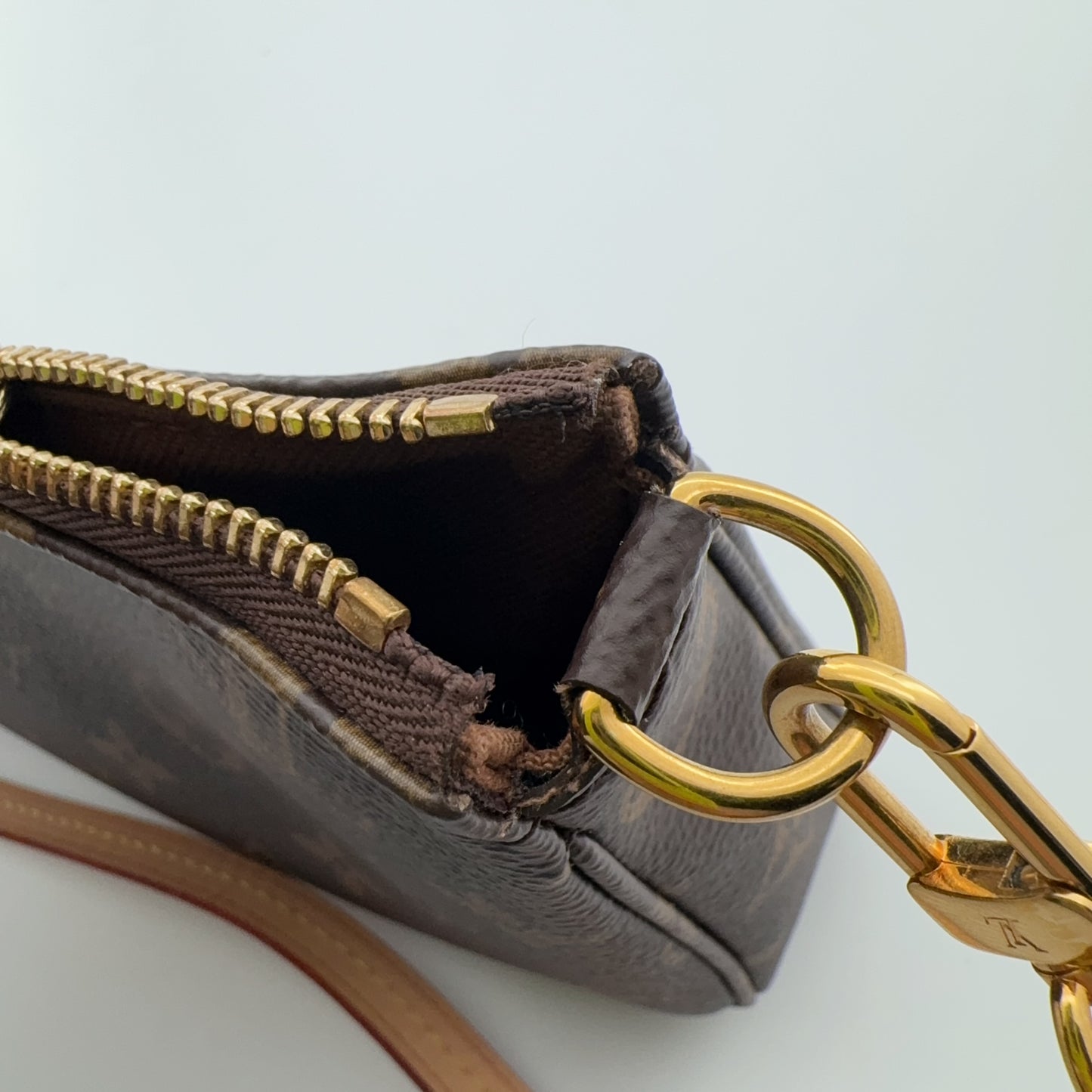 Louis Vuitton - Pochette Accessoires - Cloth - Brown - (small)