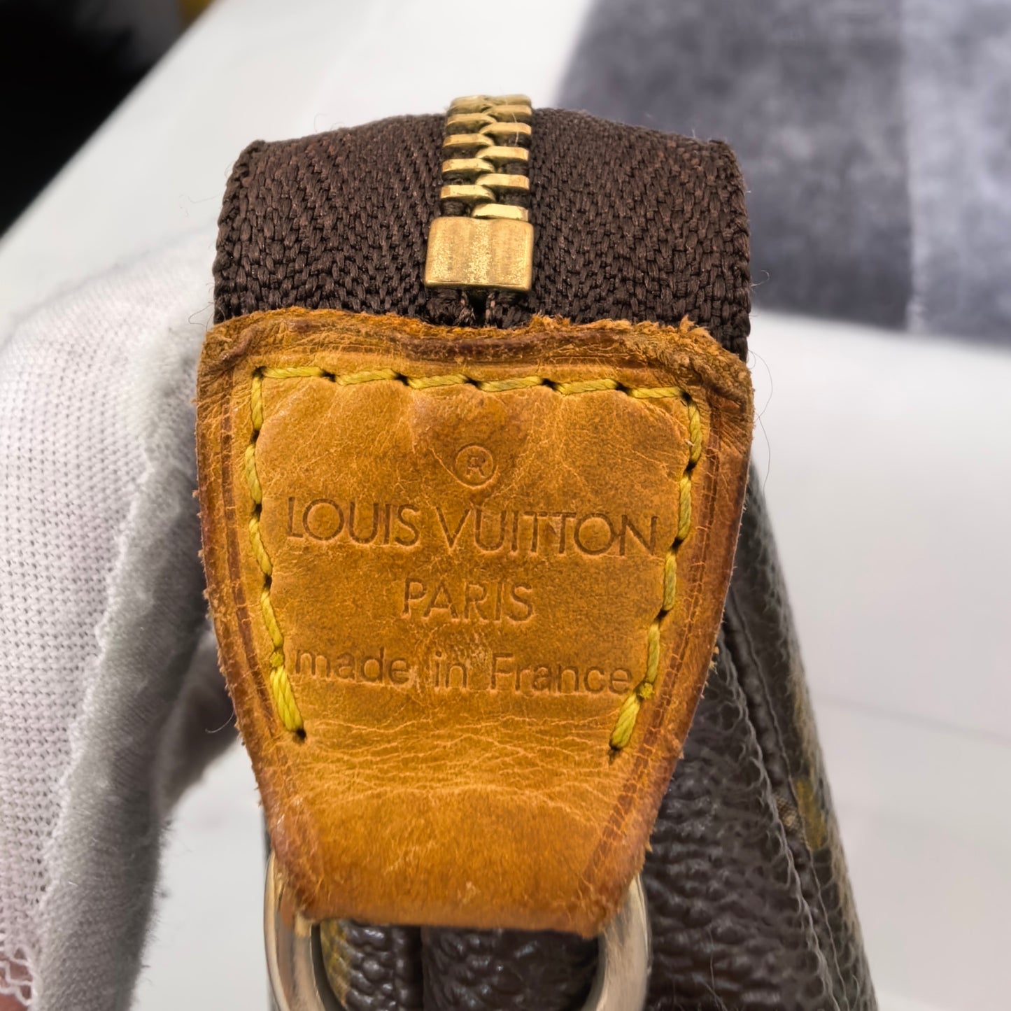 Louis Vuitton - Pochette Accessoires - Cloth - Brown - (small)