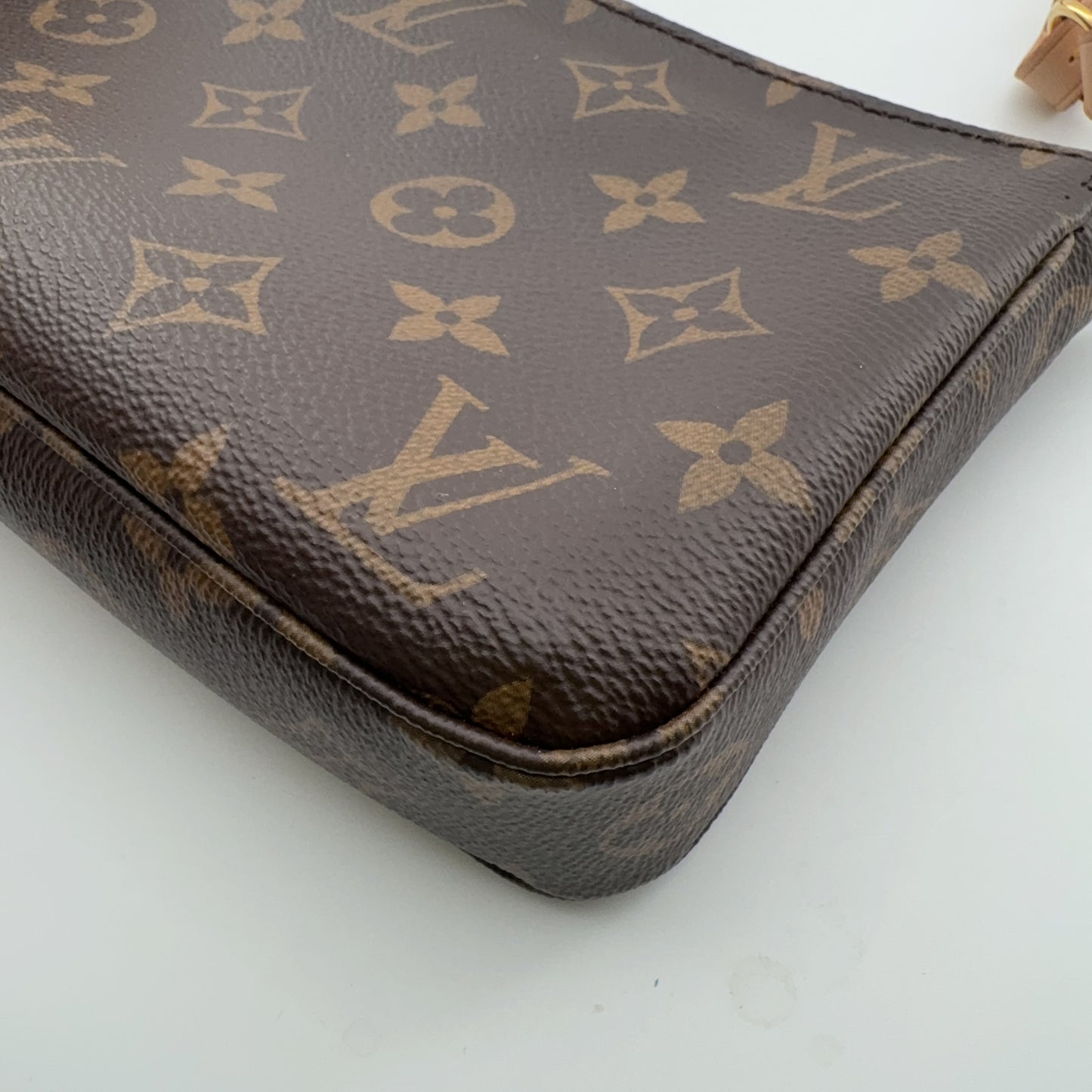 Louis Vuitton - Pochette Accessoires - Cloth - Brown - (small)