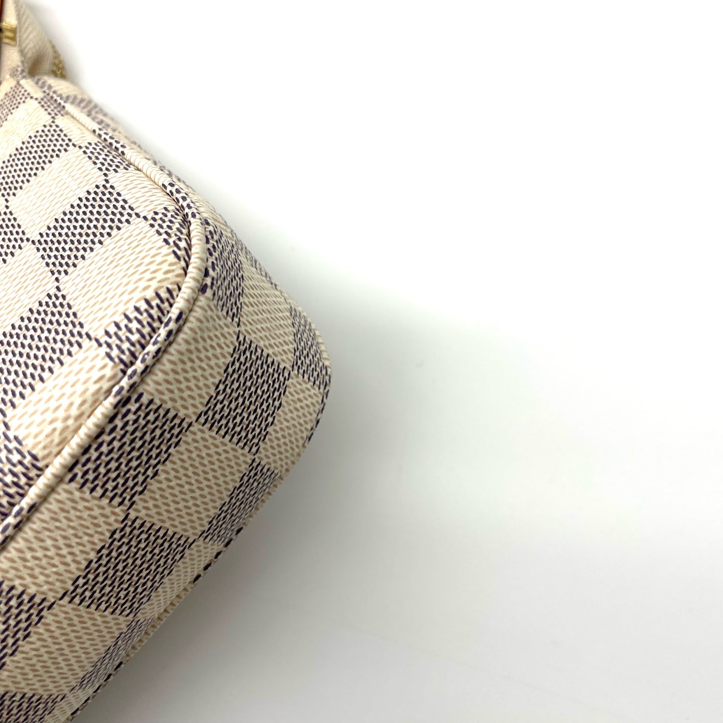 Louis Vuitton - Pochette Accessoires - Cloth - White - (mini)