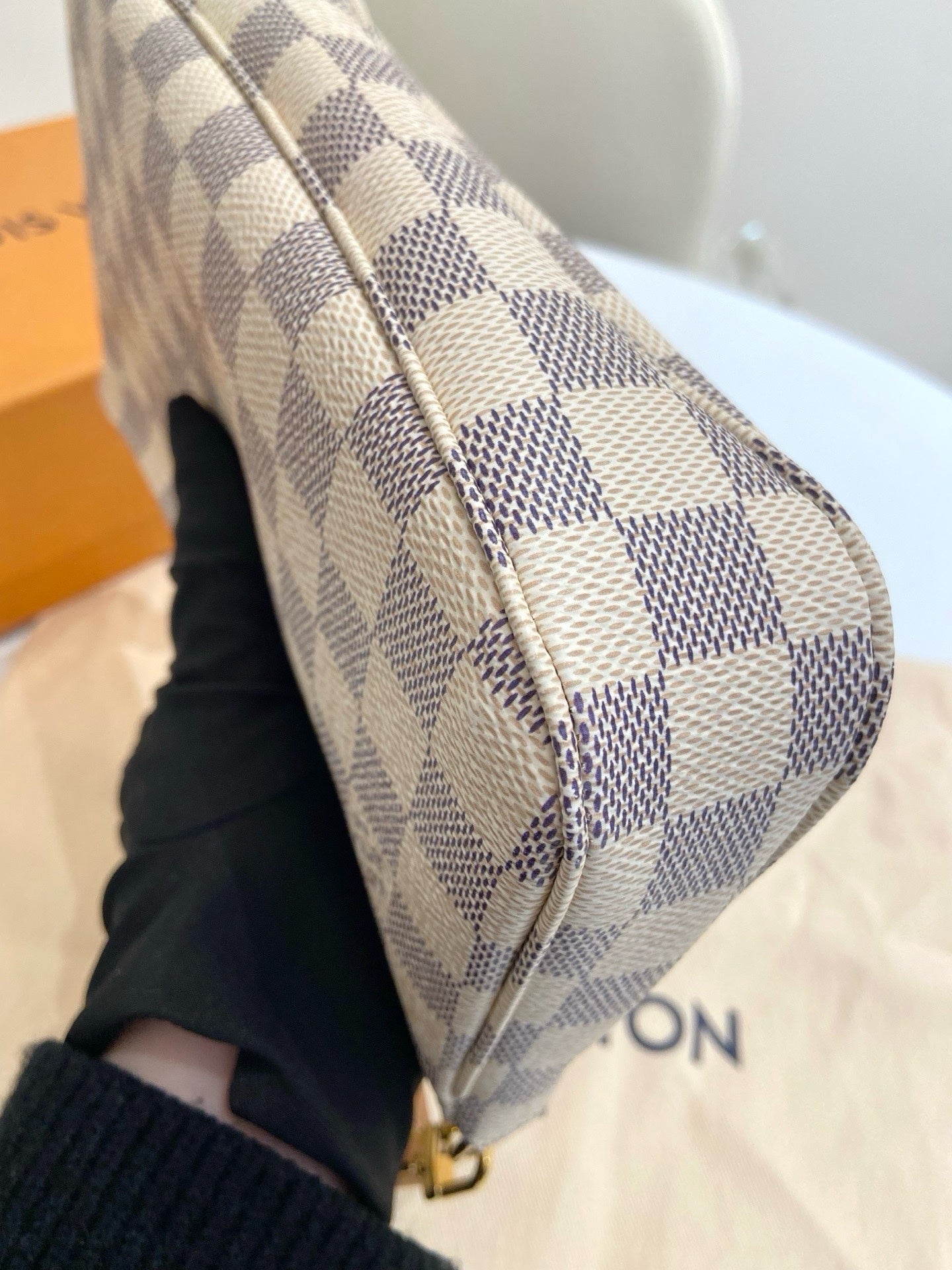 Louis Vuitton - Pochette Accessoires - Cloth - White - (small)
