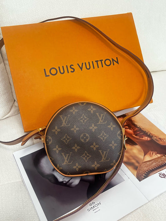Louis Vuitton - Pochette Accessoires - Leather - Brown - (mini)