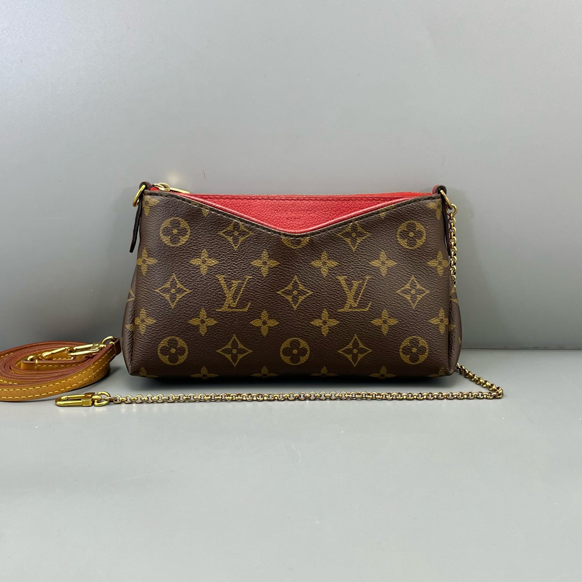 Louis Vuitton - Pochette Accessoires Mini - Leather - Brown - (mini)