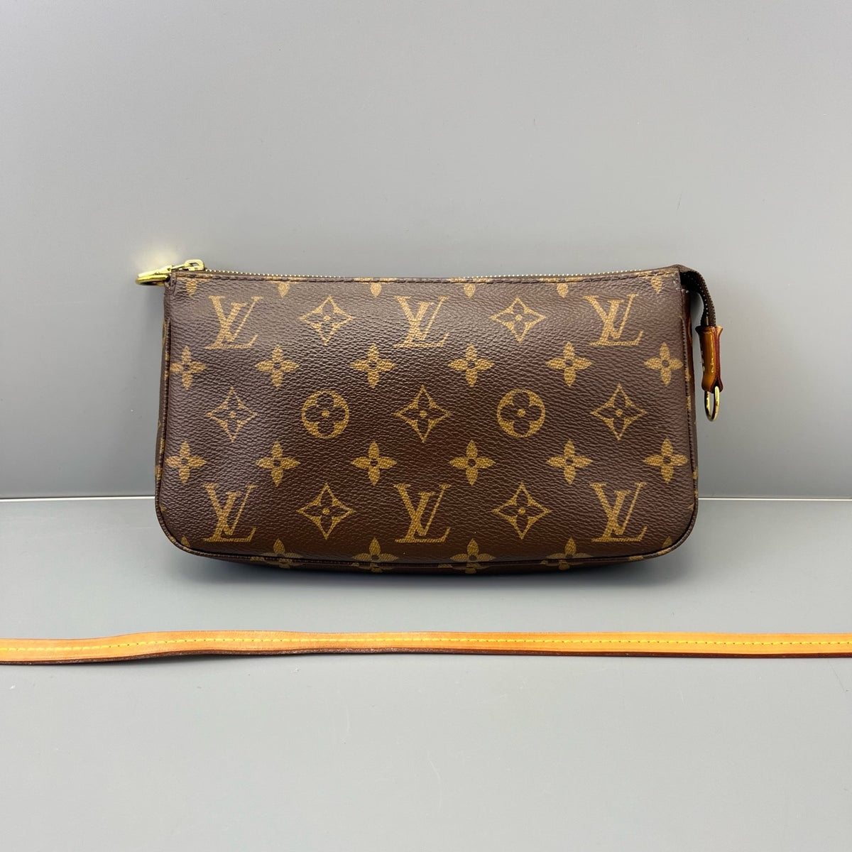 Louis Vuitton - Pochette Accessoires - Synthetic - Brown - (mini)