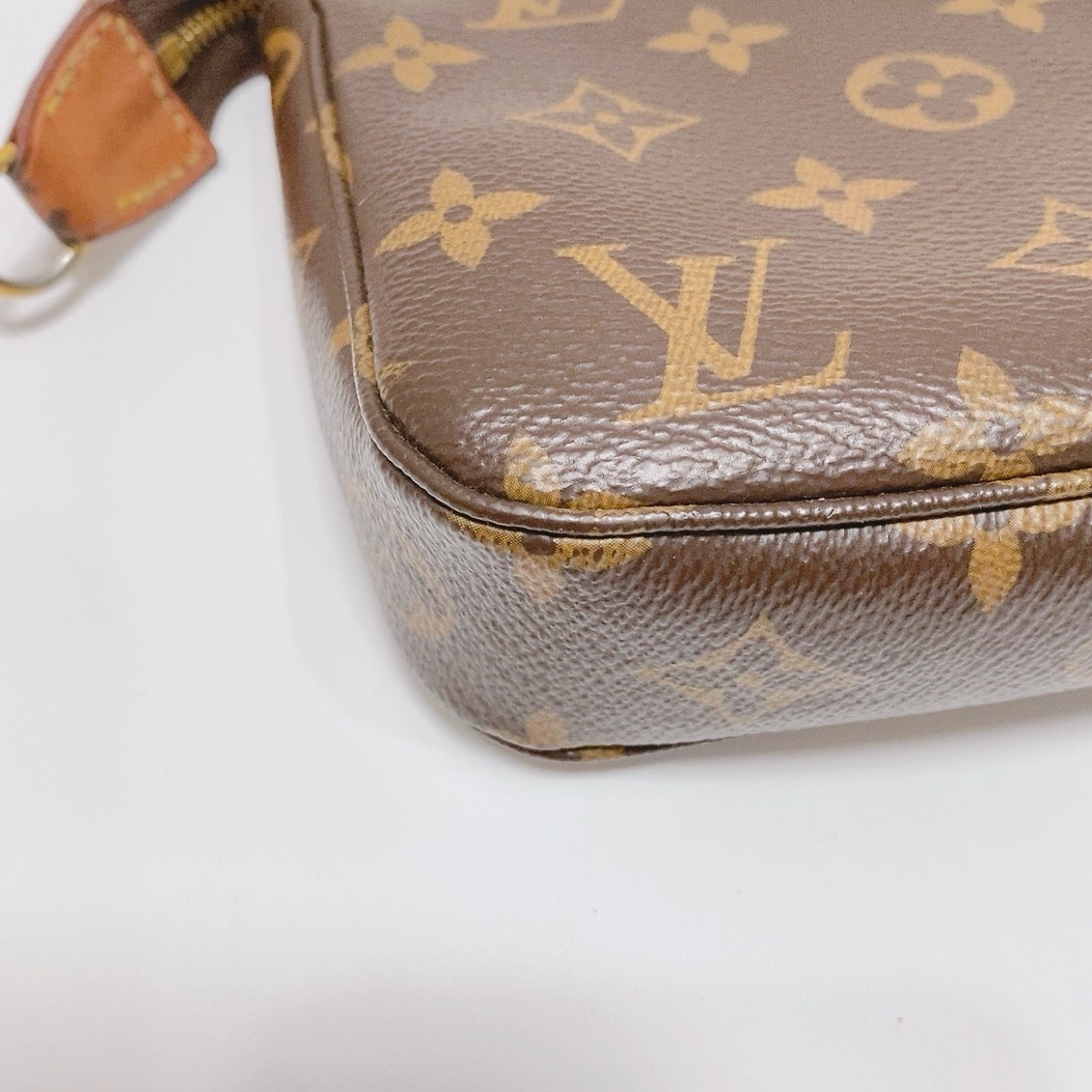 Louis Vuitton - Pochette Accessoires - Synthetic - Brown - (mini)