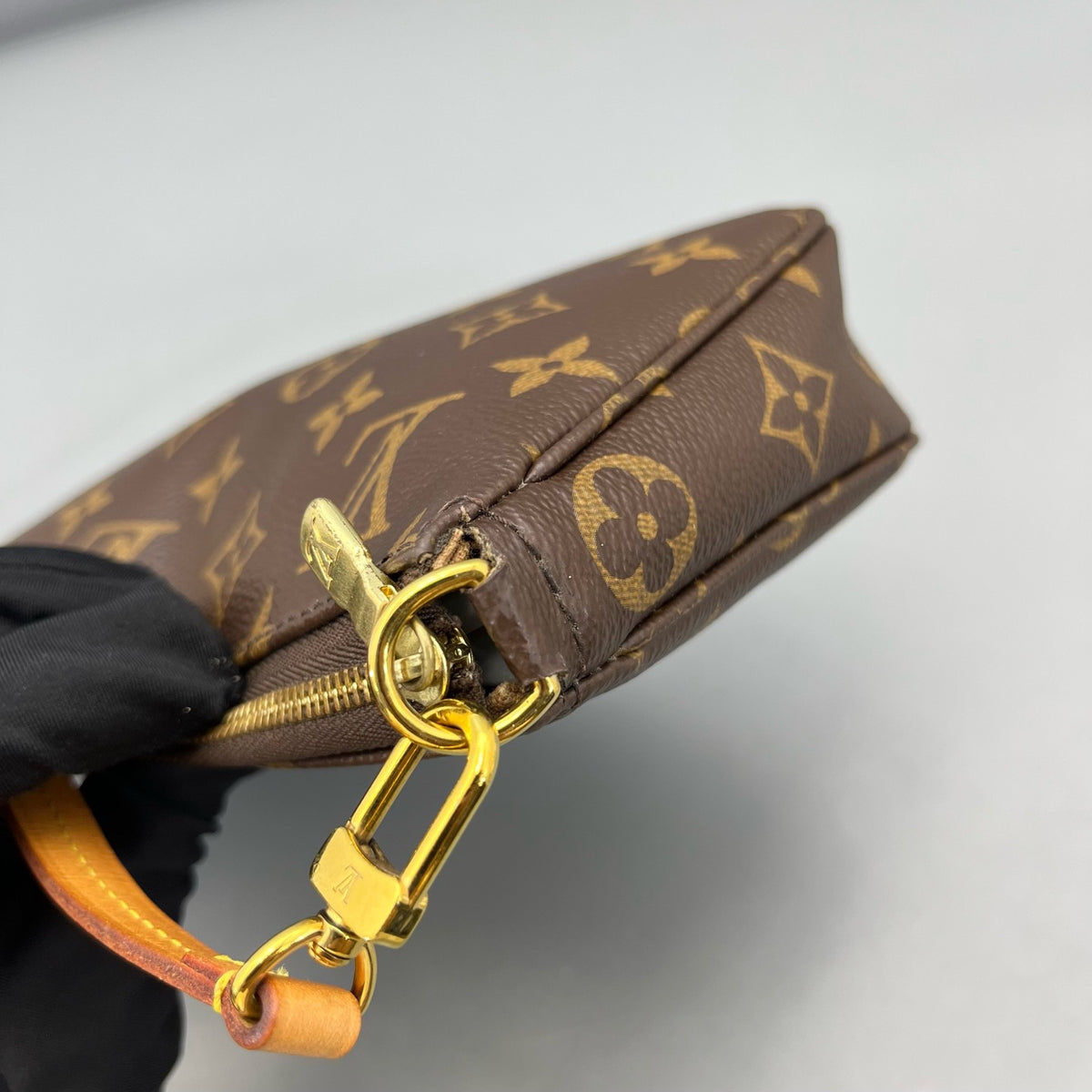 Louis Vuitton - Pochette Accessoires - Synthetic - Brown - (mini)