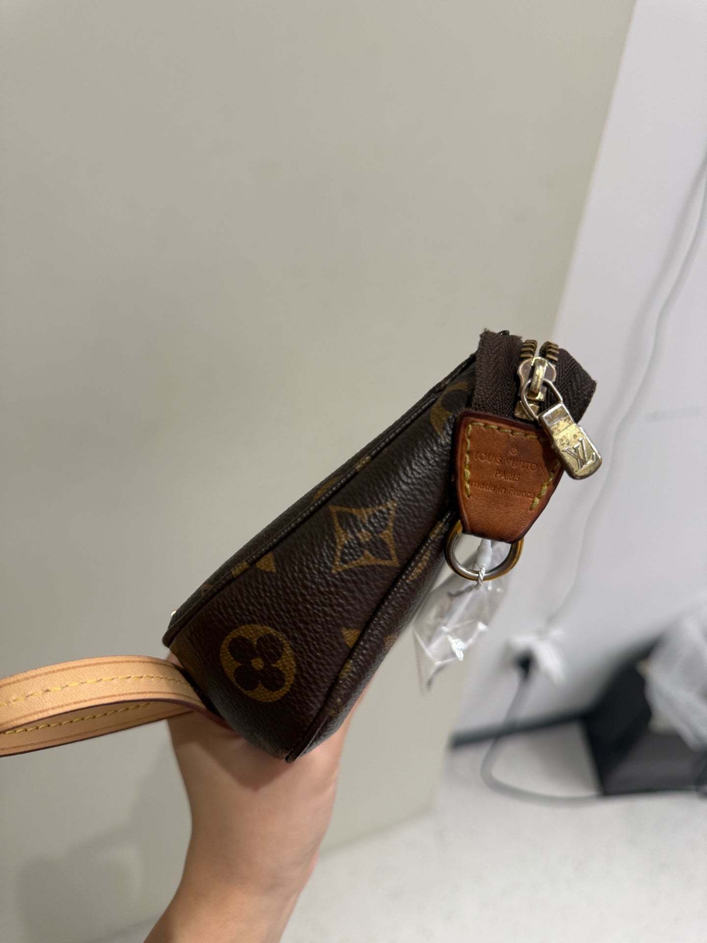 Louis Vuitton - Pochette Accessoires - Synthetic - Brown - (mini)