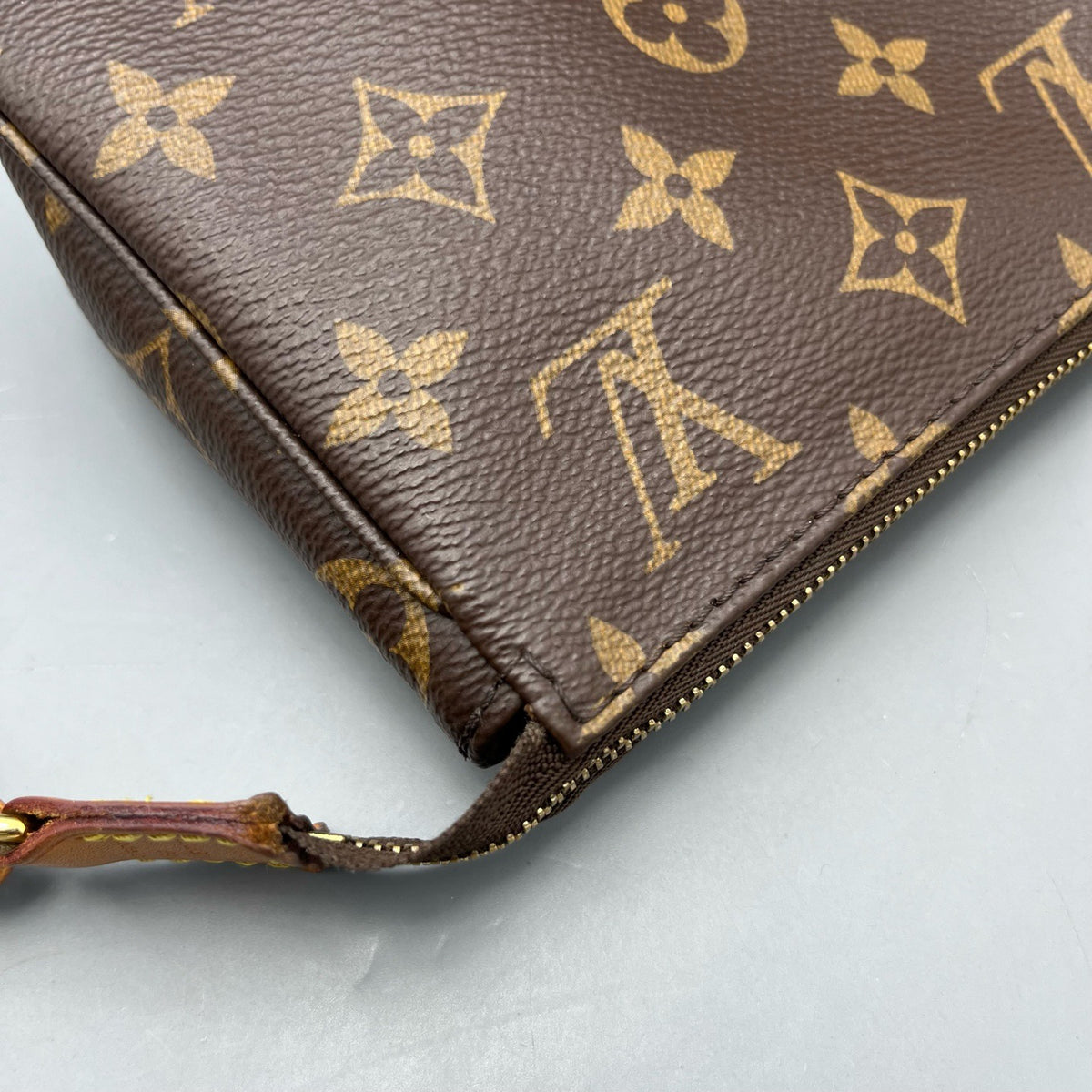 Louis Vuitton - Pochette Accessoires - Synthetic - Brown - (mini)