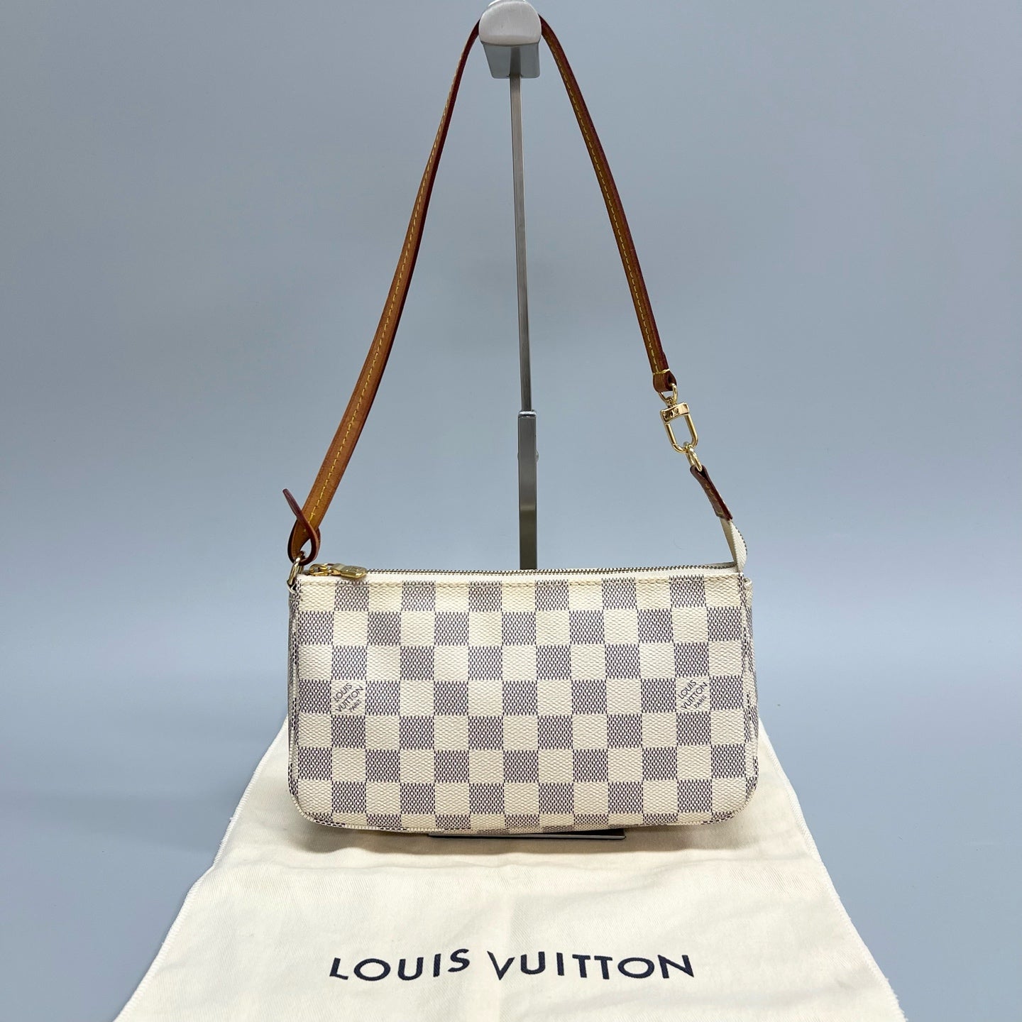 Louis Vuitton - Pochette Accessoires - Synthetic - White - (mini)