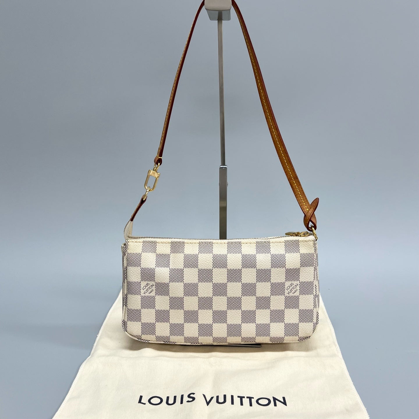 Louis Vuitton - Pochette Accessoires - Synthetic - White - (mini)