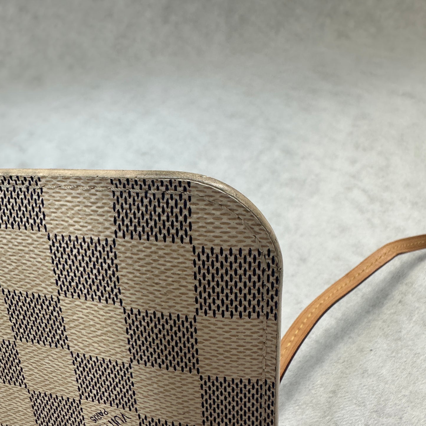 Louis Vuitton - Pochette Accessoires - Synthetic - White - (mini)