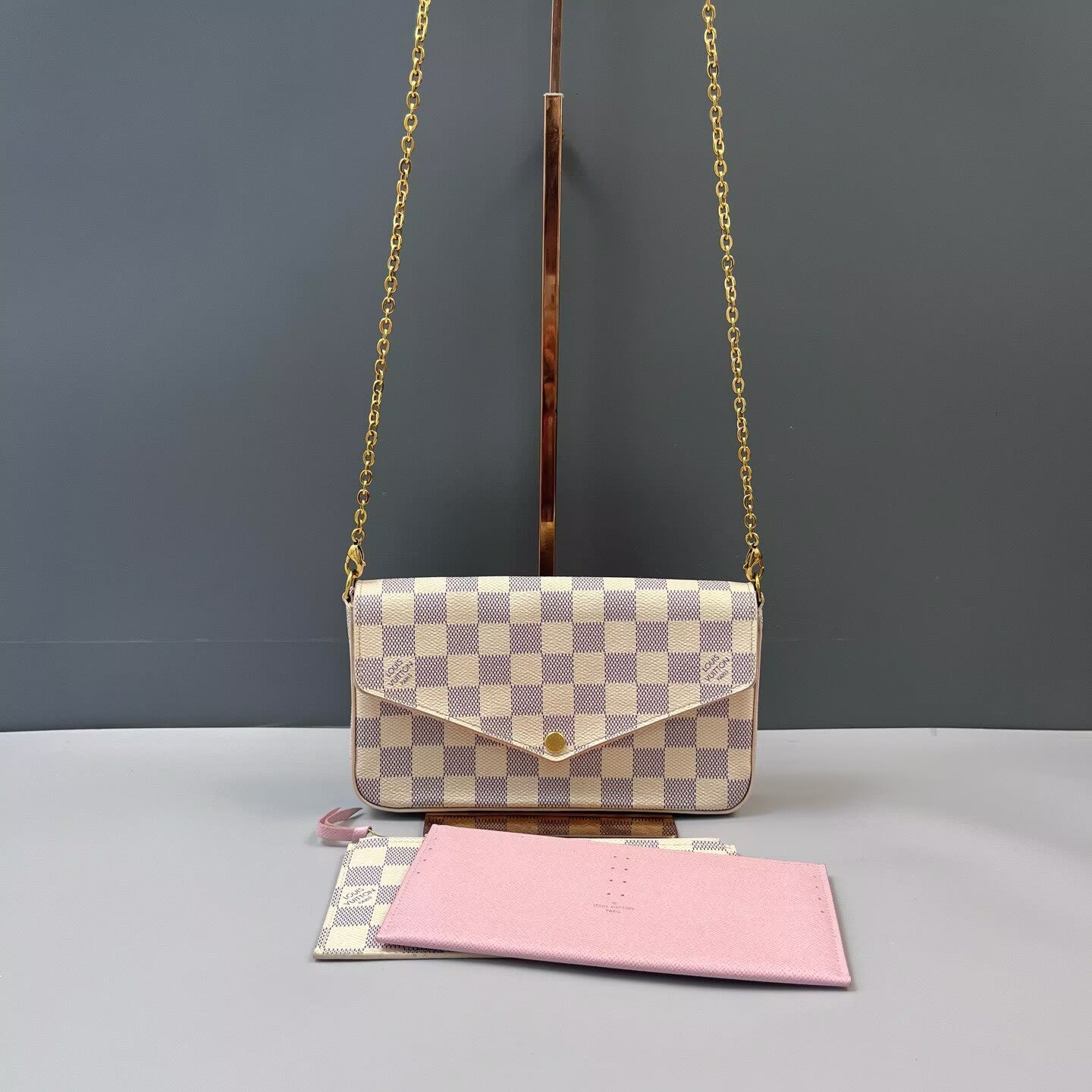 Louis Vuitton - Pochette Félicie - Damier Azur coated canvas with leather trim - White - (mini)