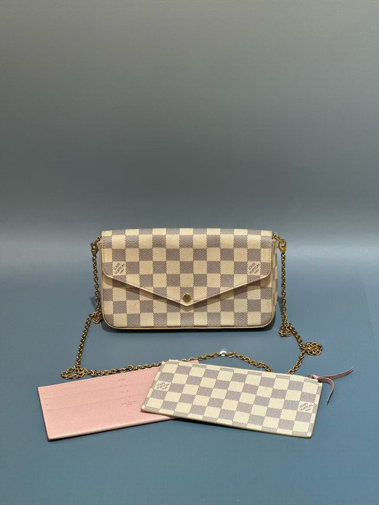 Louis Vuitton - Pochette Félicie - Damier Azur coated canvas with pink leather interior and a pink leather insert - White - (mini)