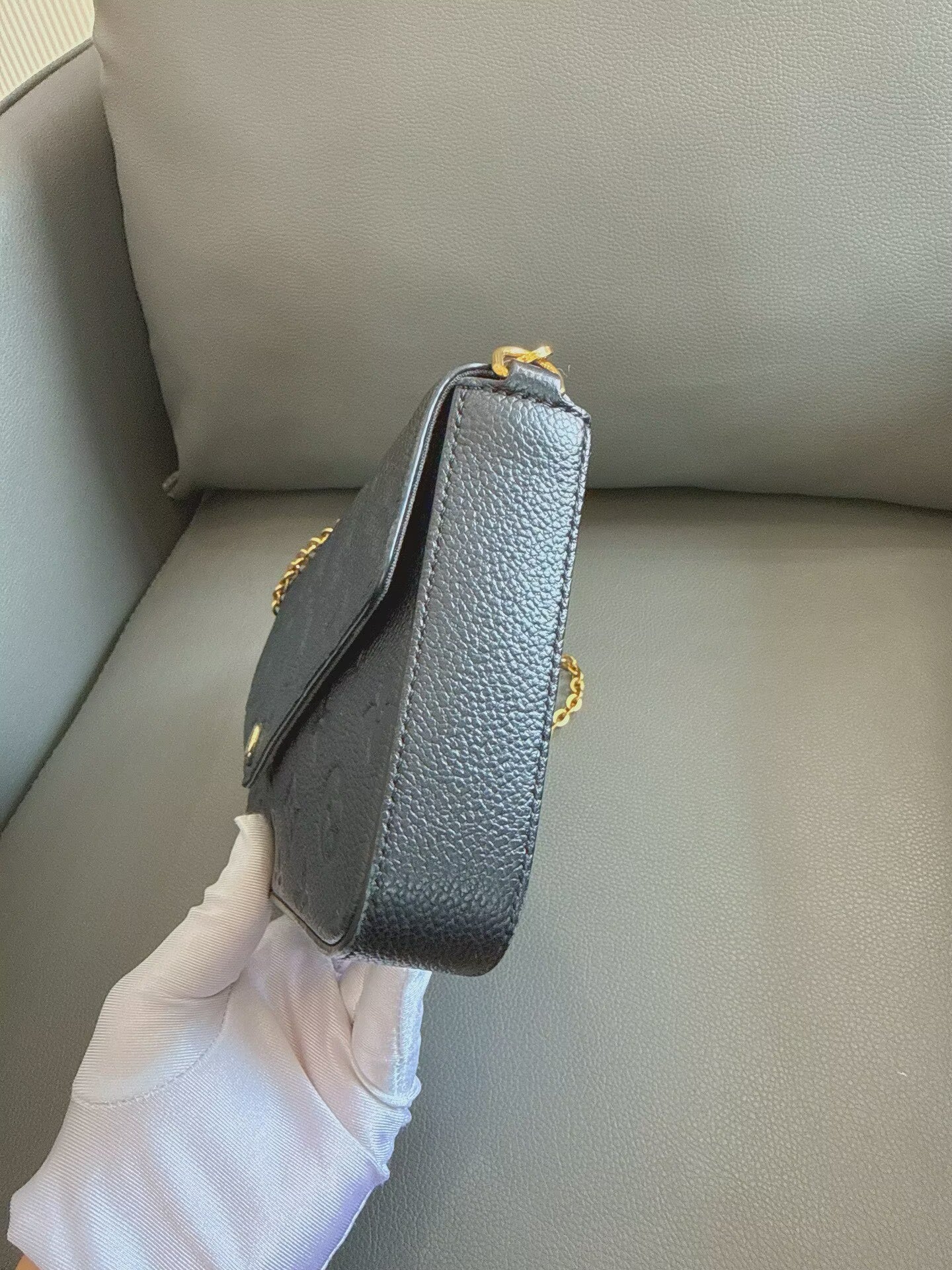 Louis Vuitton - Pochette Félicie - Embossed Monogram Empreinte leather - Black - (Small)