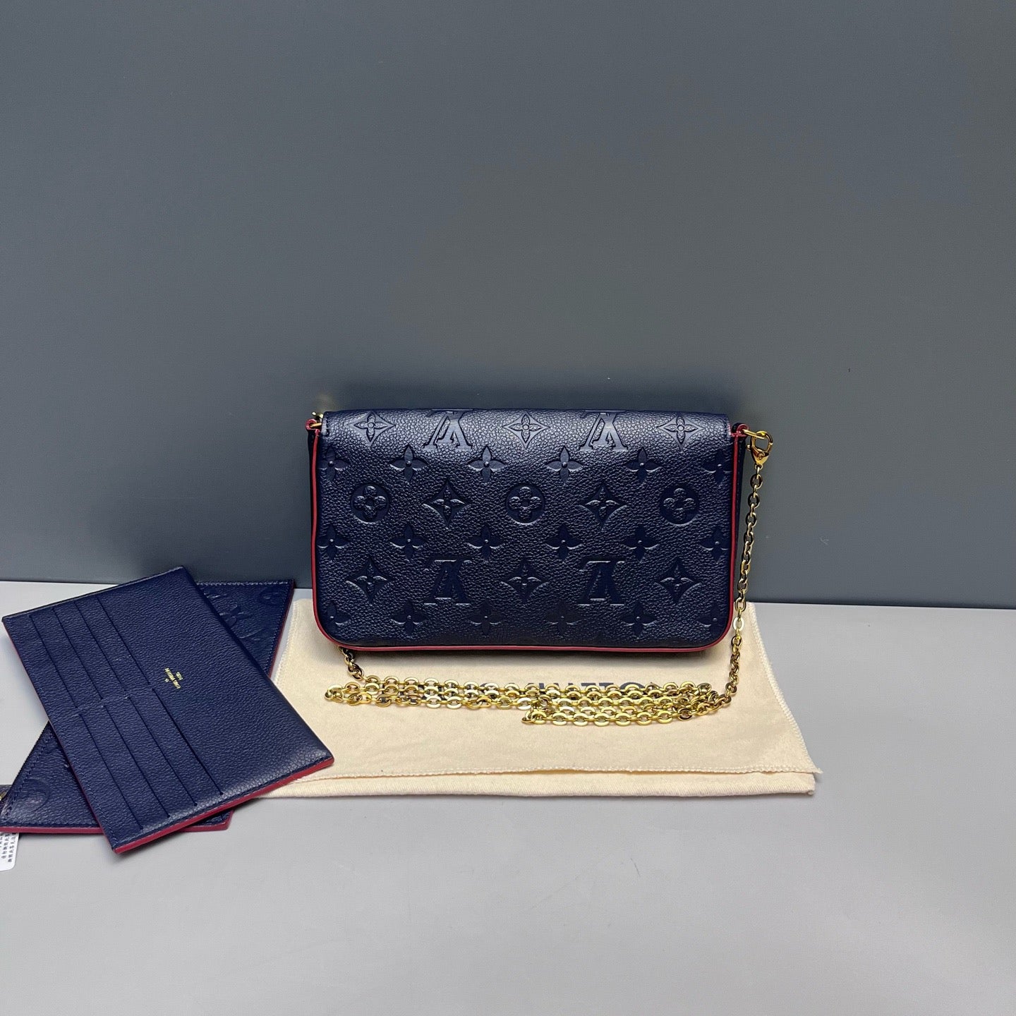 Louis Vuitton - Pochette Félicie - Embossed Monogram leather - Blue with red trim - (Mini)