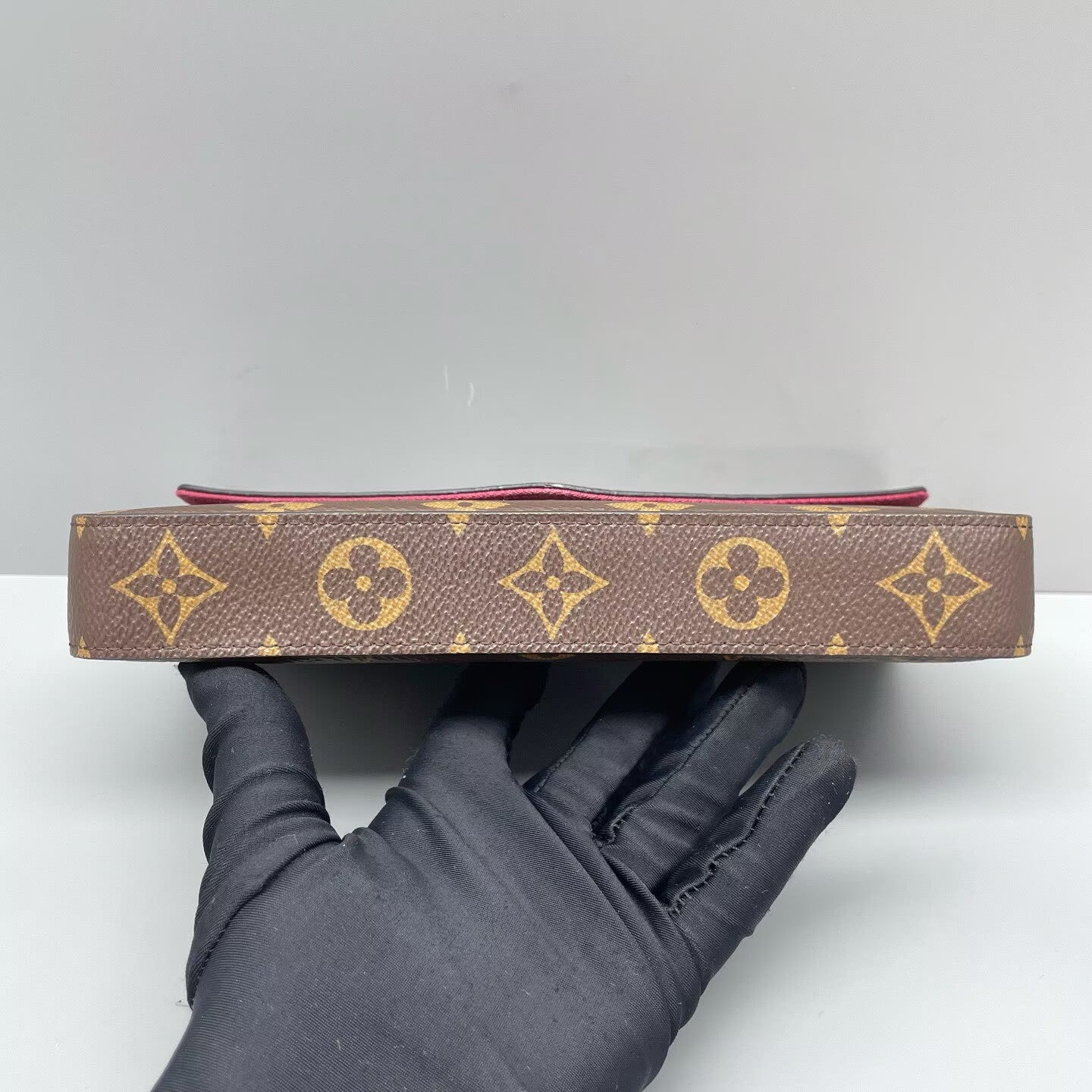 Louis Vuitton - Pochette Felicie - Monogram coated canvas and leather - Brown with Red interior - (mini)