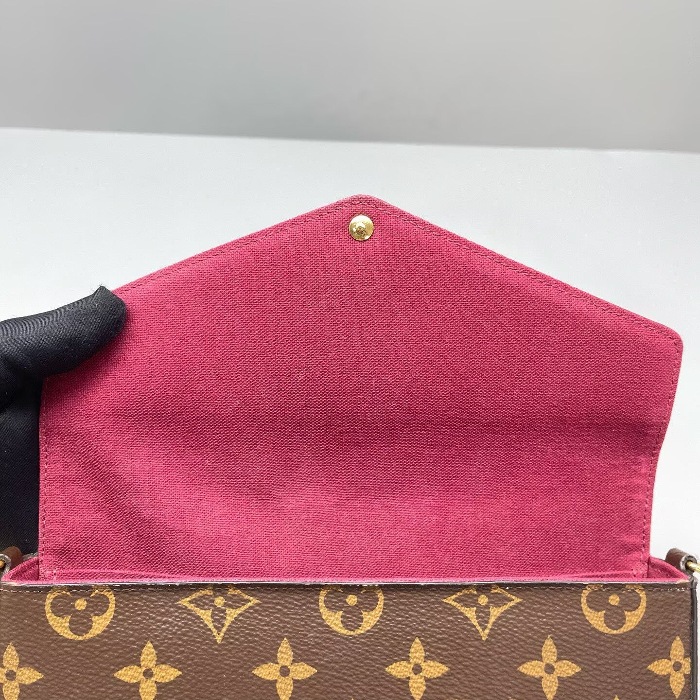 Louis Vuitton - Pochette Felicie - Monogram coated canvas and leather - Brown with Red interior - (mini)