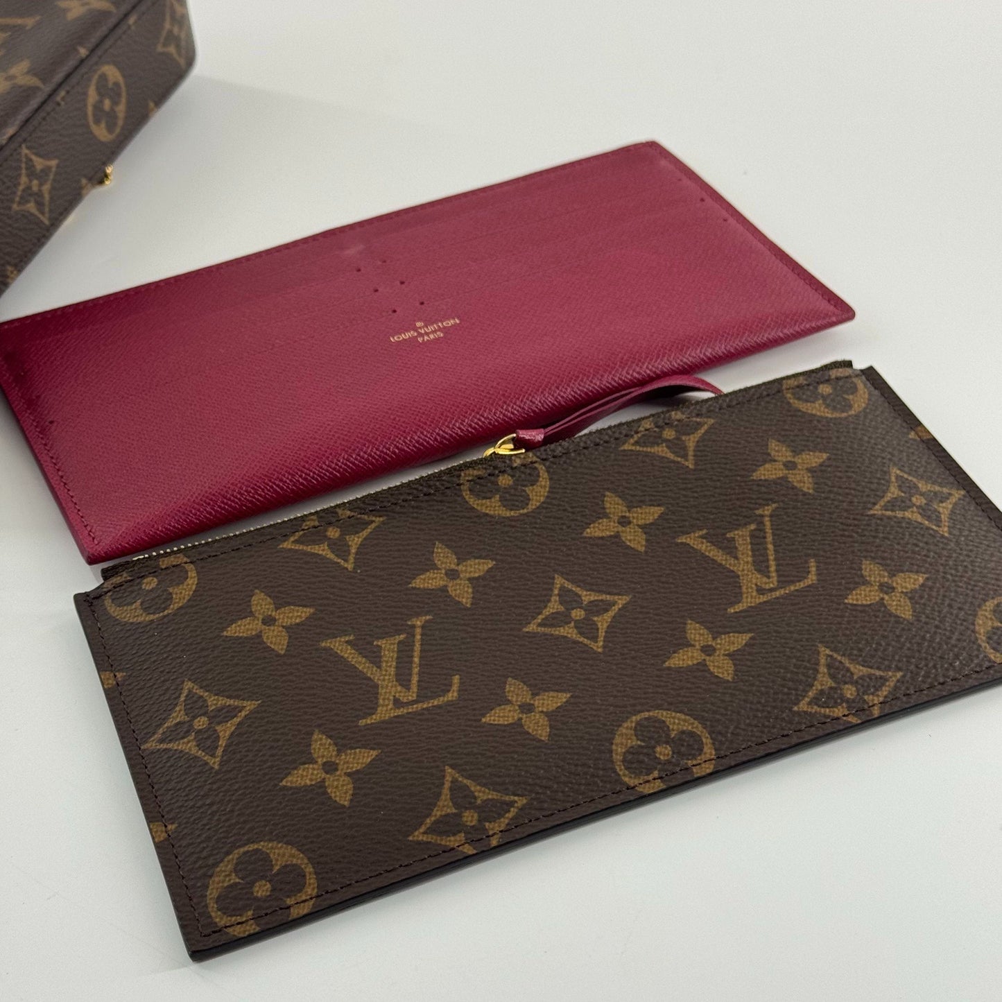 Louis Vuitton - Pochette Félicie - Monogram coated canvas with grained leather trim and textile lining - Brown - (mini)