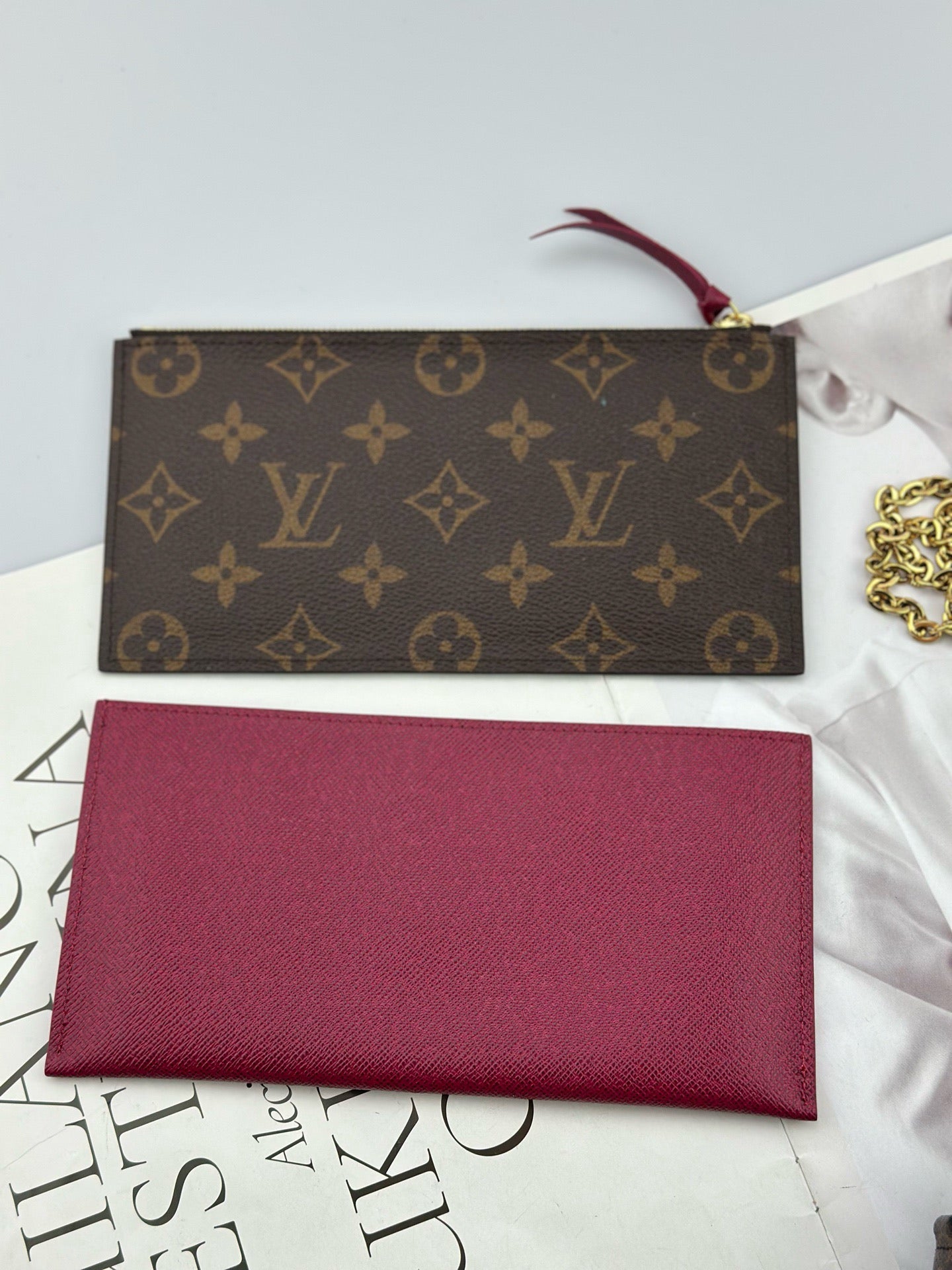 Louis Vuitton - Pochette Félicie - Monogram coated canvas with leather trim and lining - Brown - (Small)