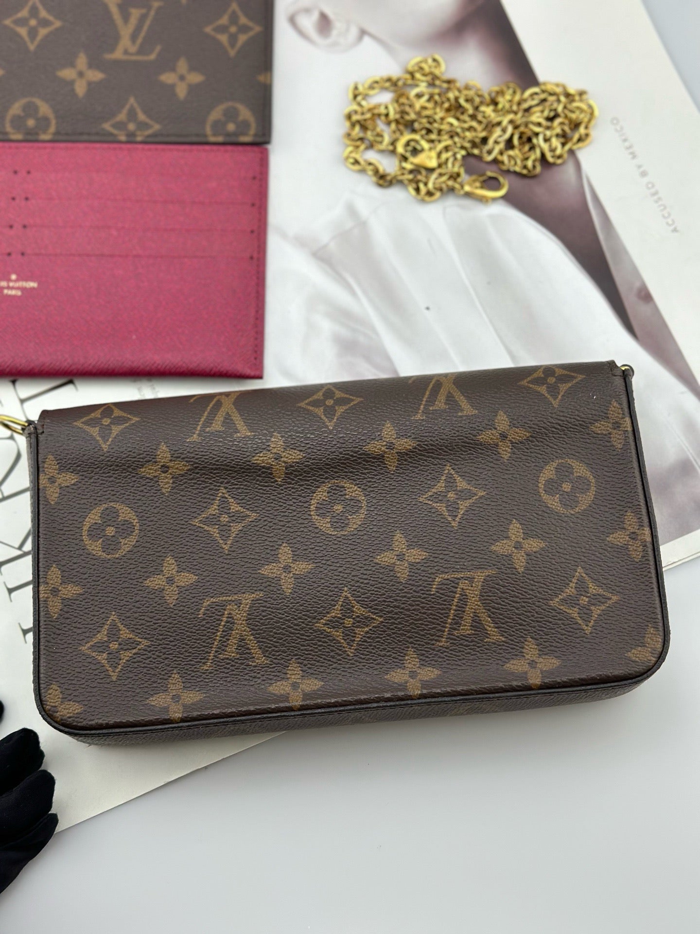 Louis Vuitton - Pochette Félicie - Monogram coated canvas with leather trim and lining - Brown - (Small)