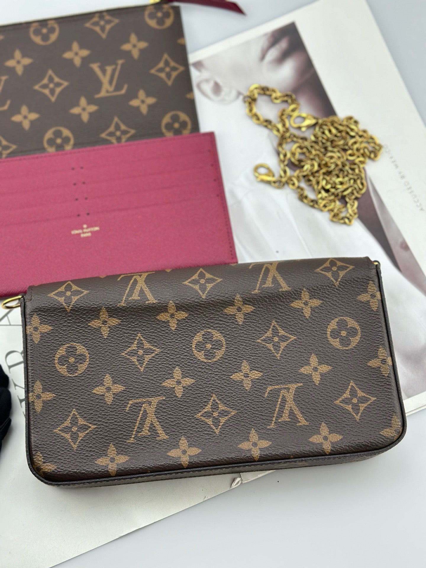 Louis Vuitton - Pochette Félicie - Monogram coated canvas with leather trim - Brown - (Small)
