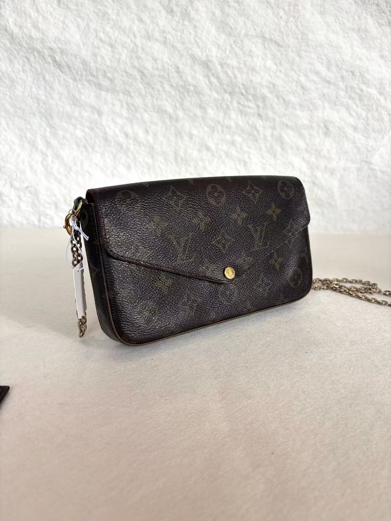 Louis Vuitton - Pochette Félicie - Monogram coated canvas with leather trim - Brown with fuchsia interior - (mini)