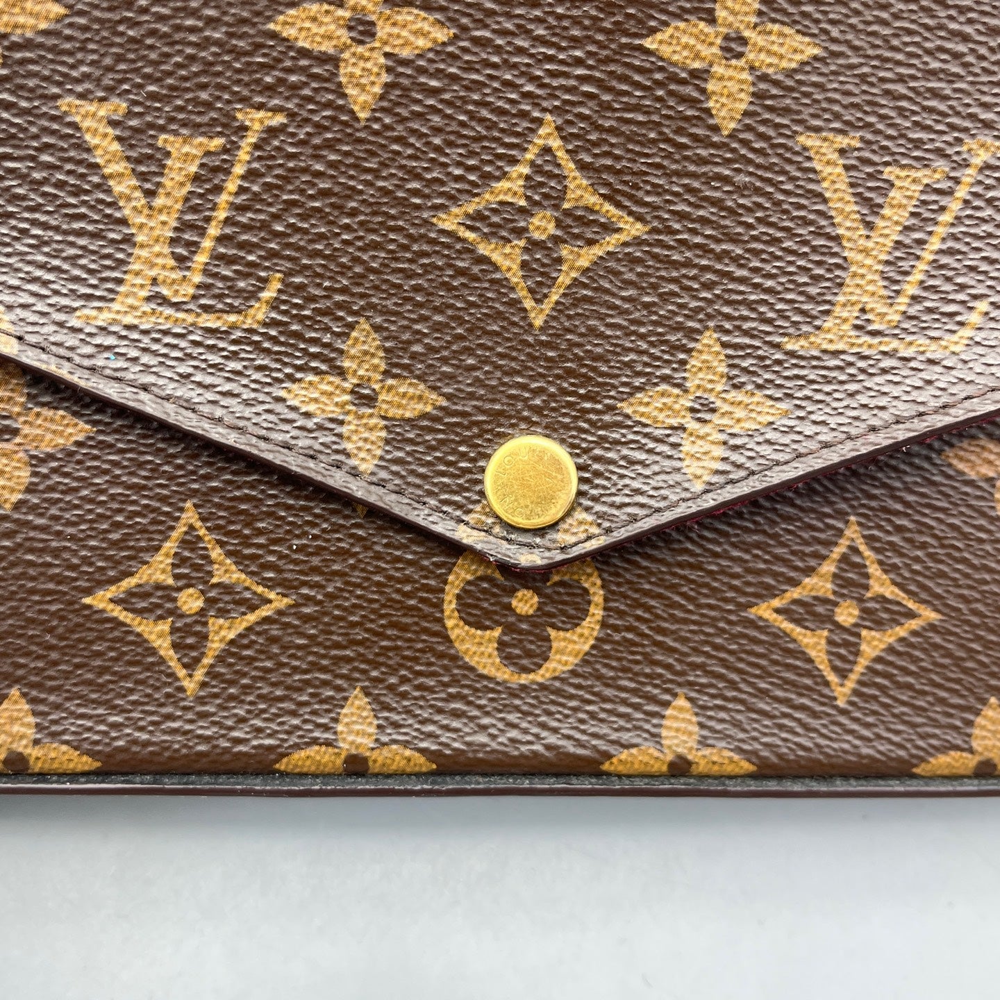 Louis Vuitton - Pochette Félicie - Monogram coated canvas with leather trim - Brown with Red interior - (mini)