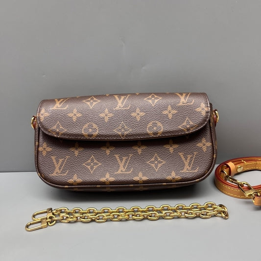 Louis Vuitton - Pochette Ivy - Leather - Brown - (mini)