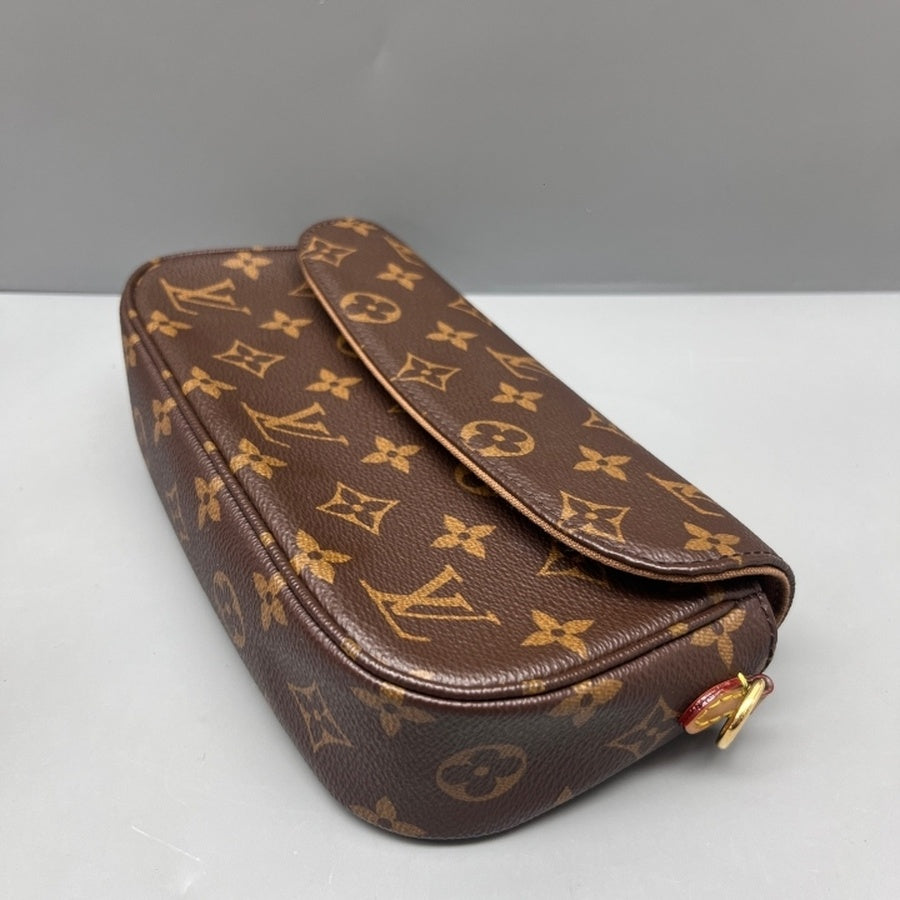 Louis Vuitton - Pochette Ivy - Leather - Brown - (mini)