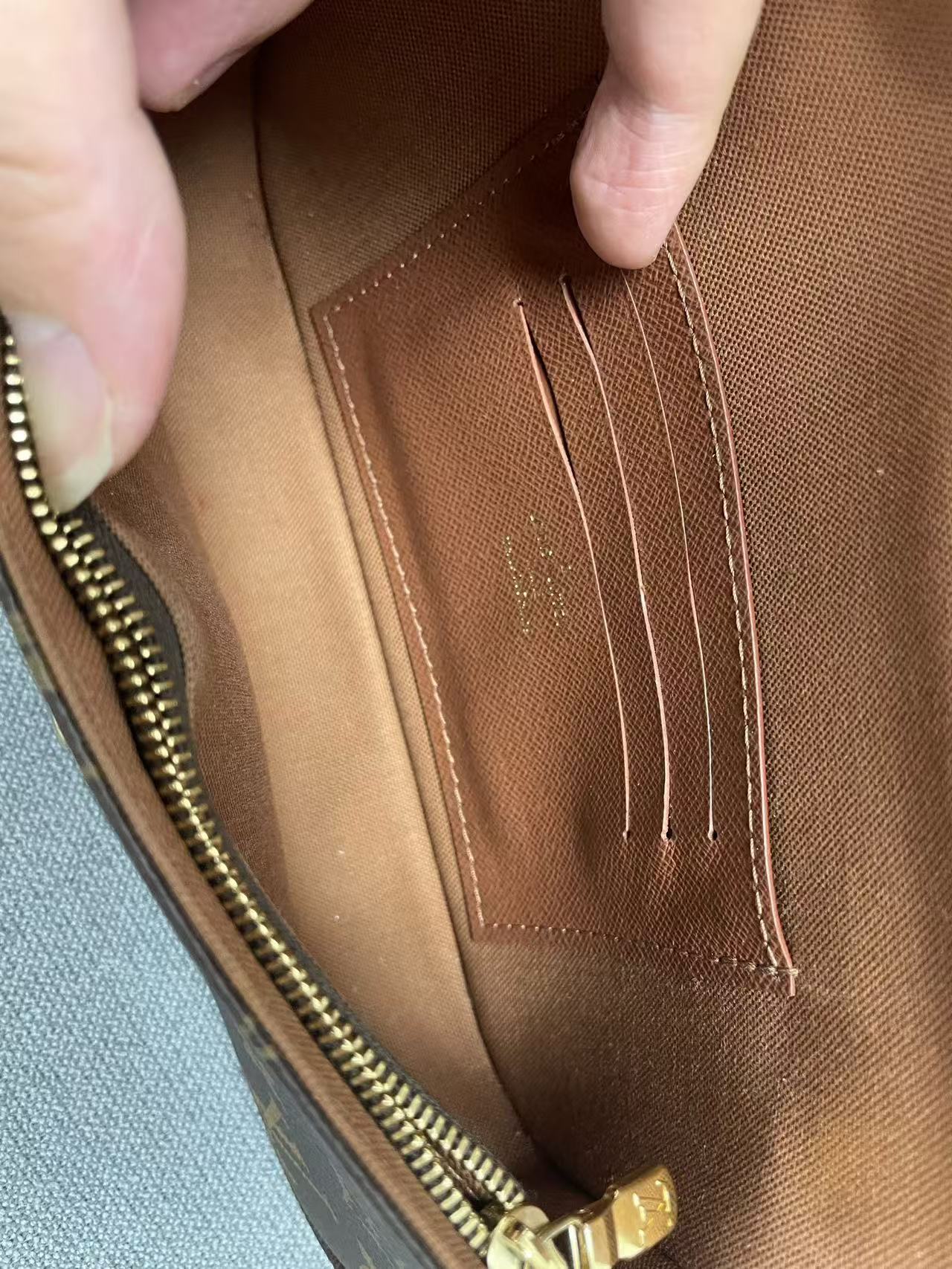 Louis Vuitton - Pochette Ivy - Monogram coated canvas with natural cowhide leather trim - Brown - (mini)