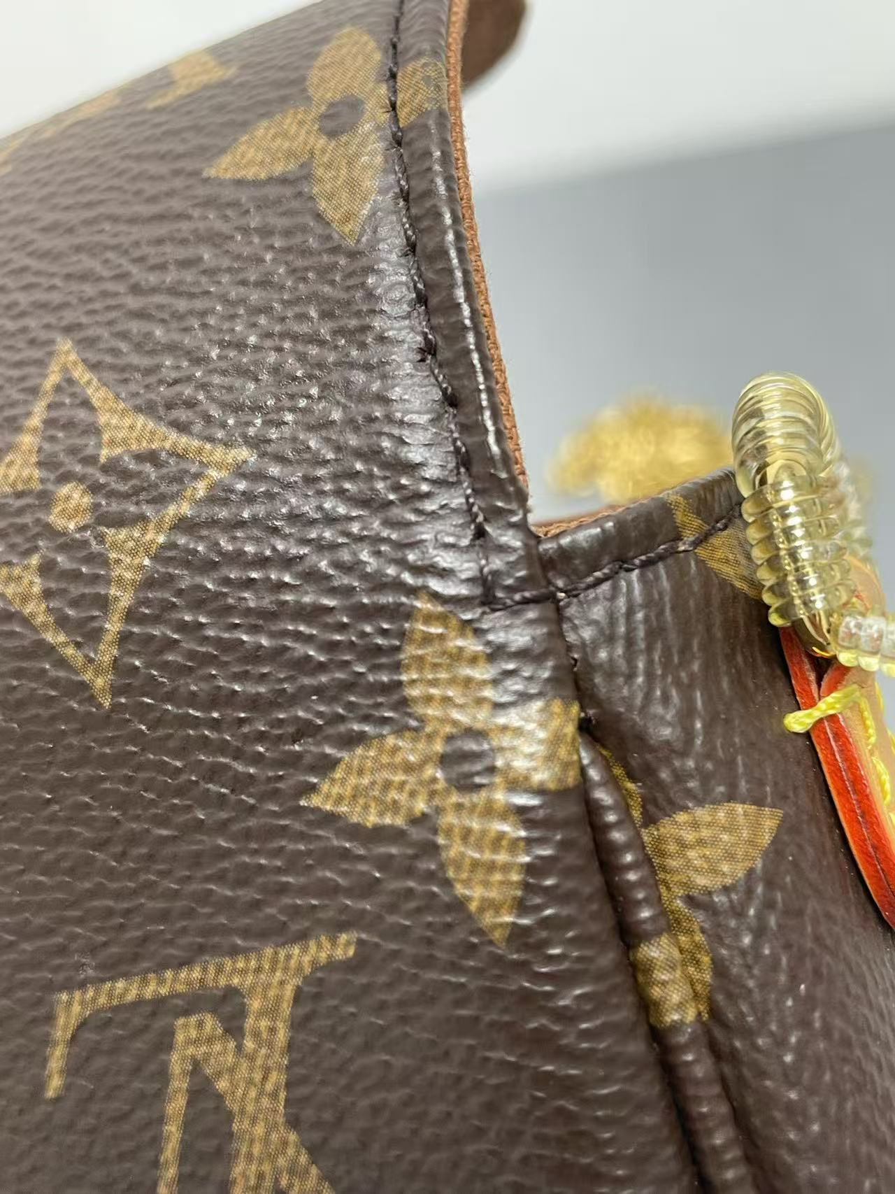 Louis Vuitton - Pochette Ivy - Monogram coated canvas with natural cowhide leather trim - Brown - (mini)