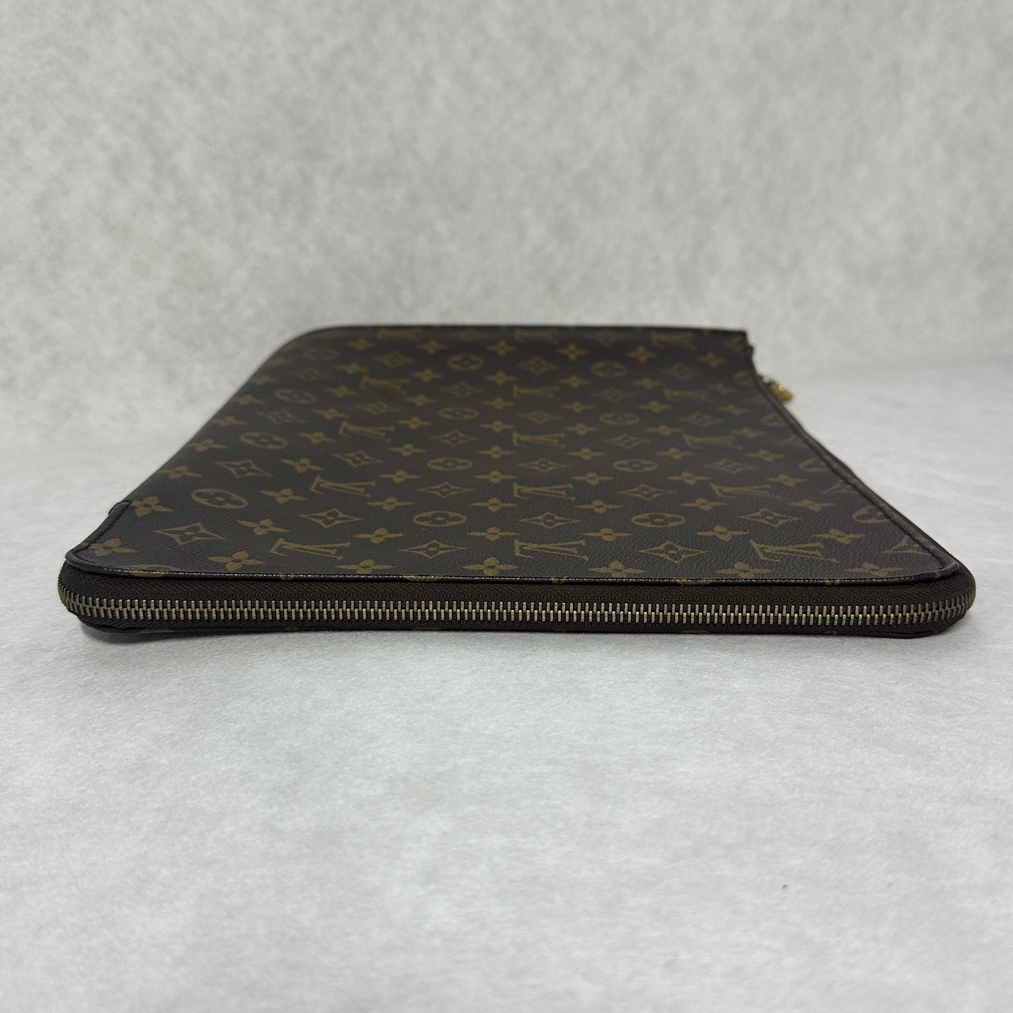 Louis Vuitton - Pochette Jour - Synthetic - Brown - (large)