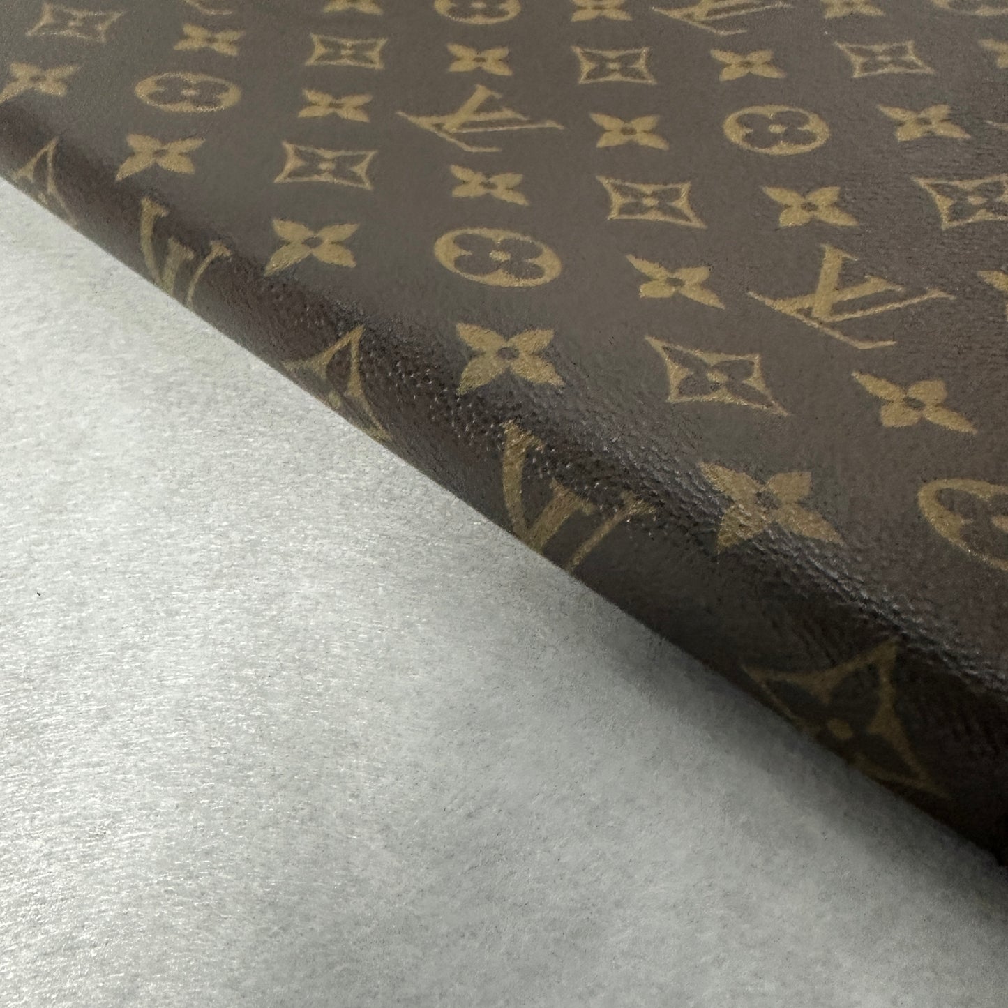 Louis Vuitton - Pochette Jour - Synthetic - Brown - (large)
