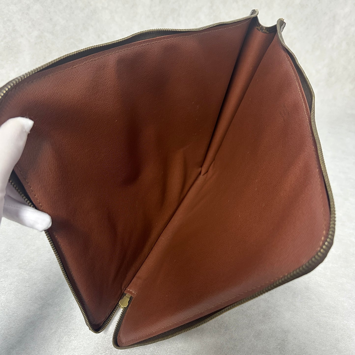 Louis Vuitton - Pochette Jour - Synthetic - Brown - (large)
