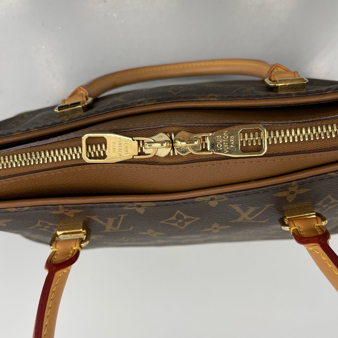 Louis Vuitton - Pochette - Leather - Brown - (medium)