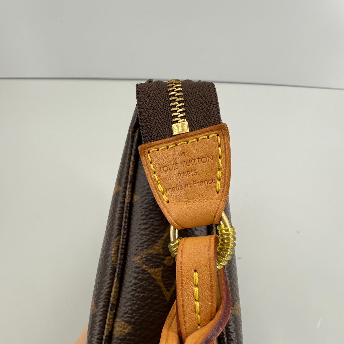 Louis Vuitton - Pochette - Leather - Brown - (mini)