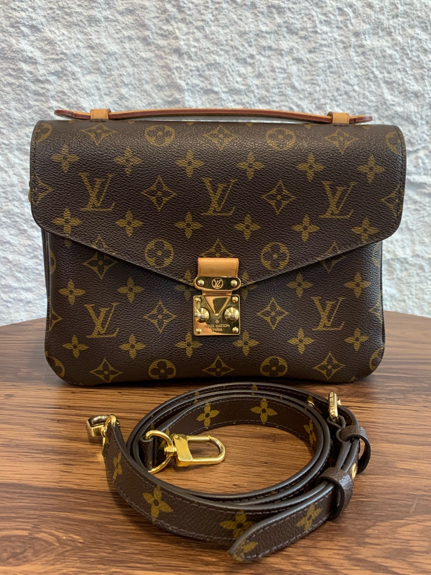 Louis Vuitton - Pochette Metis - Cloth - Brown - (medium)