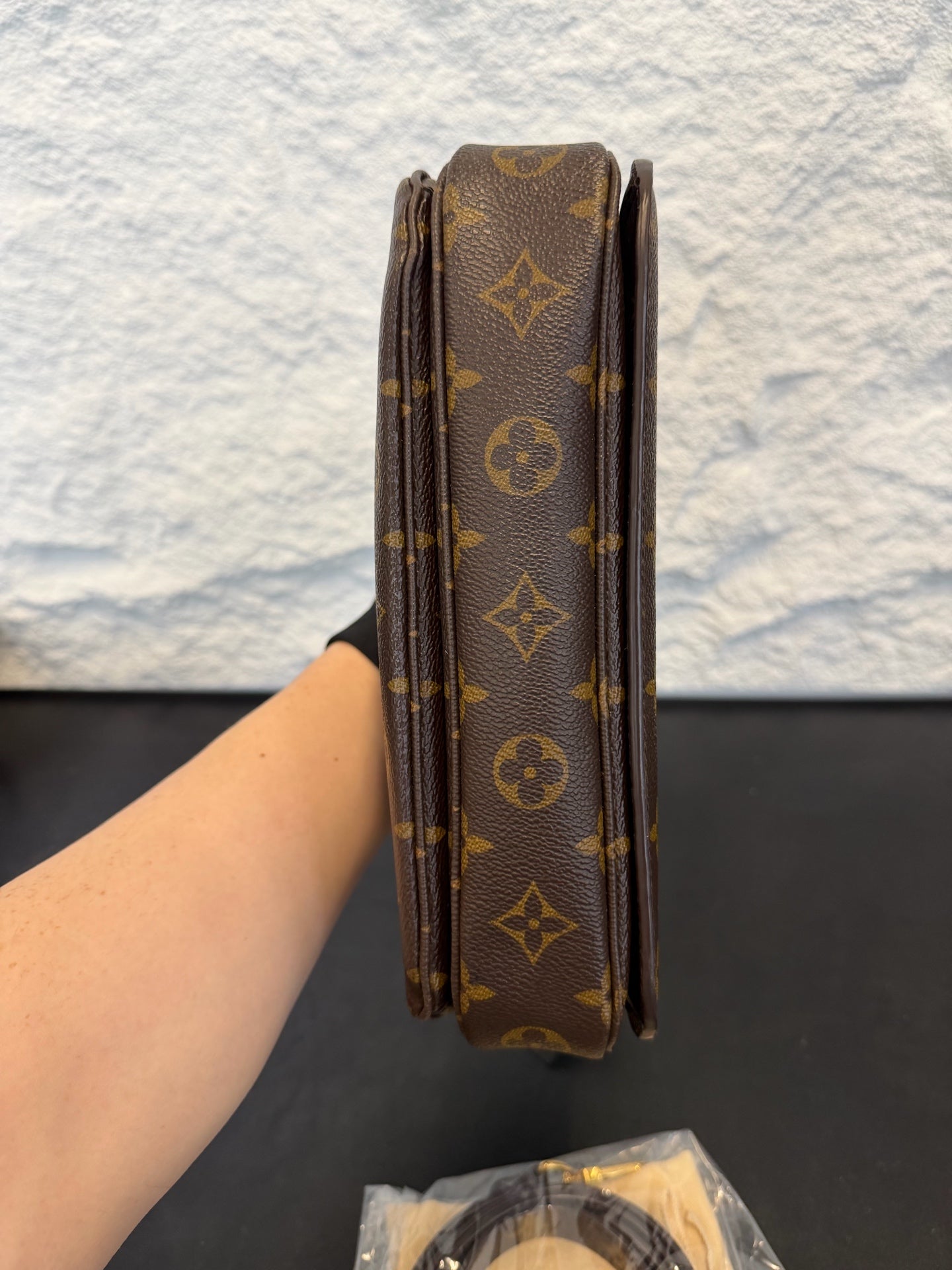 Louis Vuitton - Pochette Metis - Cloth - Brown - (medium)