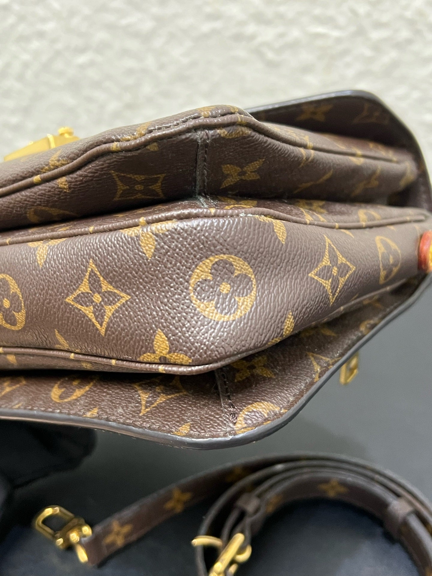 Louis Vuitton - Pochette Metis - Cloth - Brown - (medium)