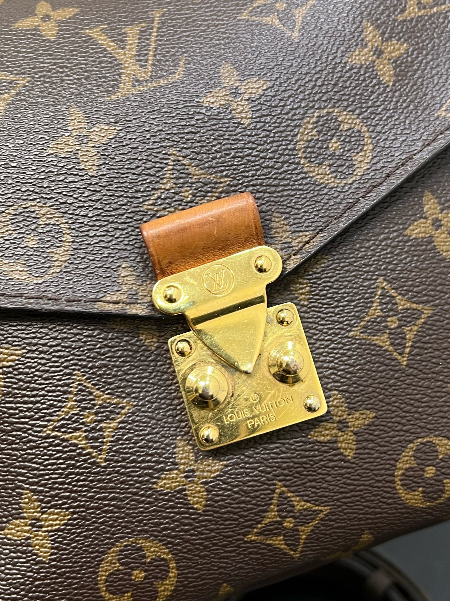 Louis Vuitton - Pochette Metis - Cloth - Brown - (medium)