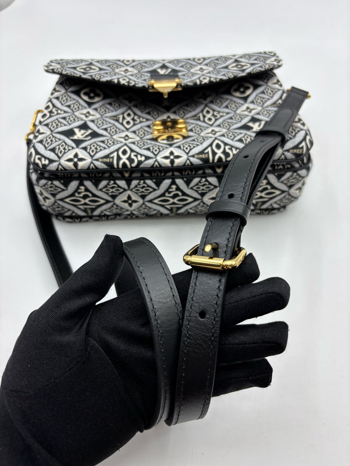Louis Vuitton - Pochette Metis - Denim - Jeans - Multicolour - (small)