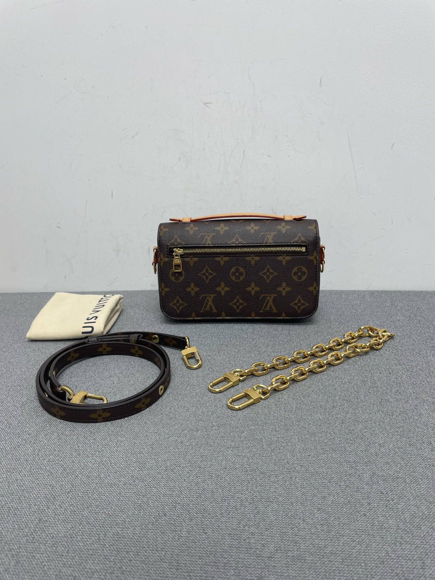 Louis Vuitton - Pochette Métis East West - Leather - Brown - (small)