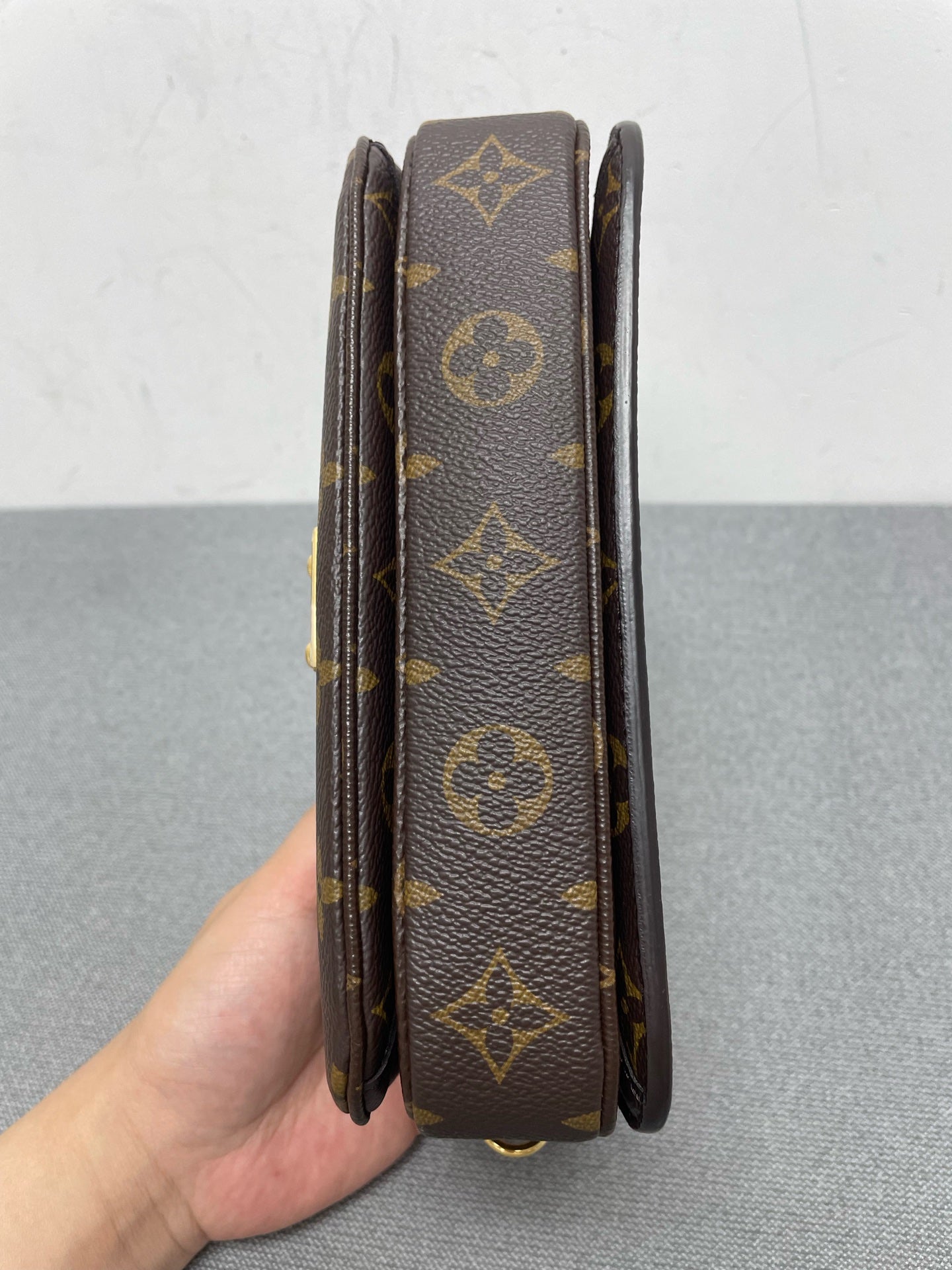 Louis Vuitton - Pochette Métis East West - Leather - Brown - (small)