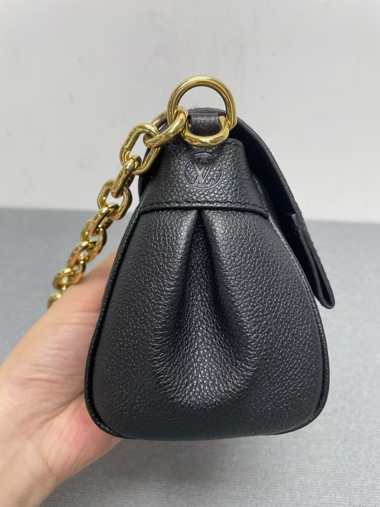 Louis Vuitton - Pochette Métis - Grained leather - Black - (small)