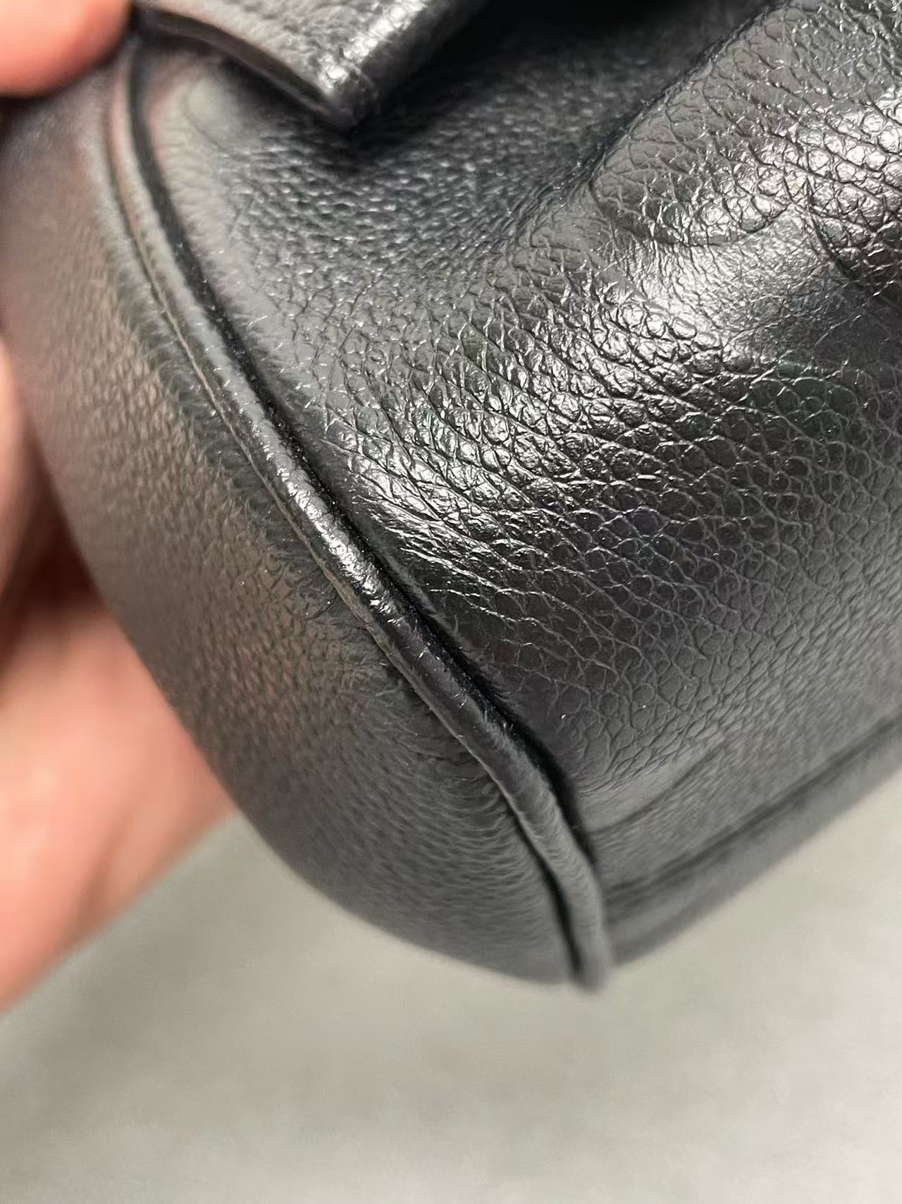 Louis Vuitton - Pochette Métis - Grained leather - Black - (small)